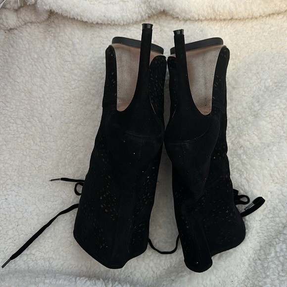 Black suede booties - Picture 4 of 6